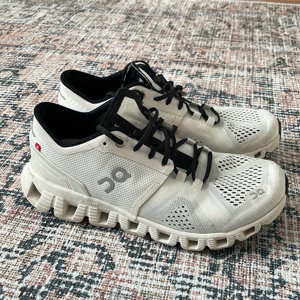 On Cloud Women’s Shoes